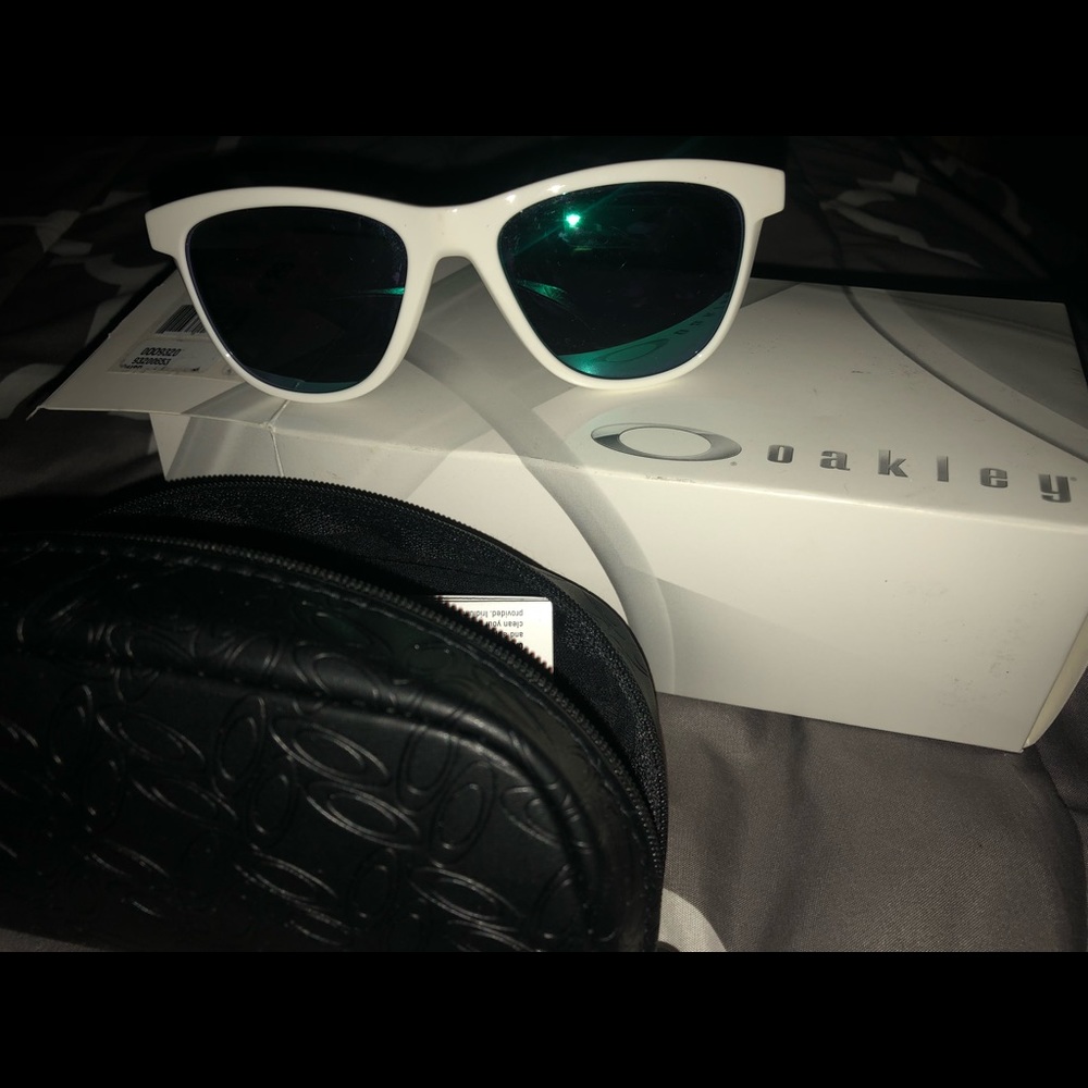 Oakley Moonlighter Sunglasses